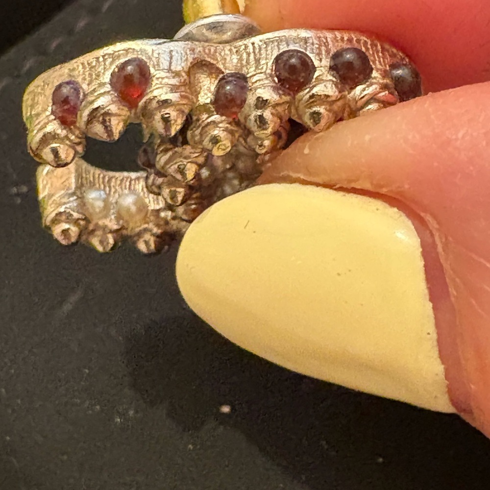 Vintage Chanel coco mark gold plated stud earring with faux pearls with box - Picture 11 of 12
